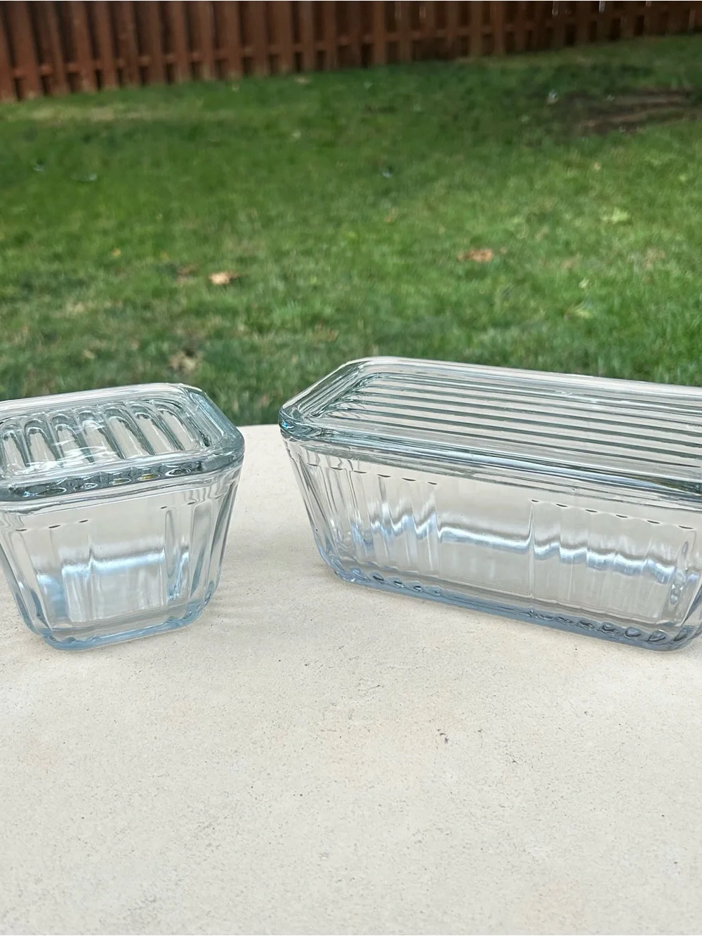 Anchor Hocking set of 2 glass food storage containers with lids